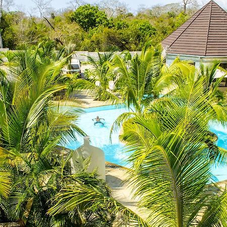 Lotfa Resort Diani ディアニ・ビーチ エクステリア 写真