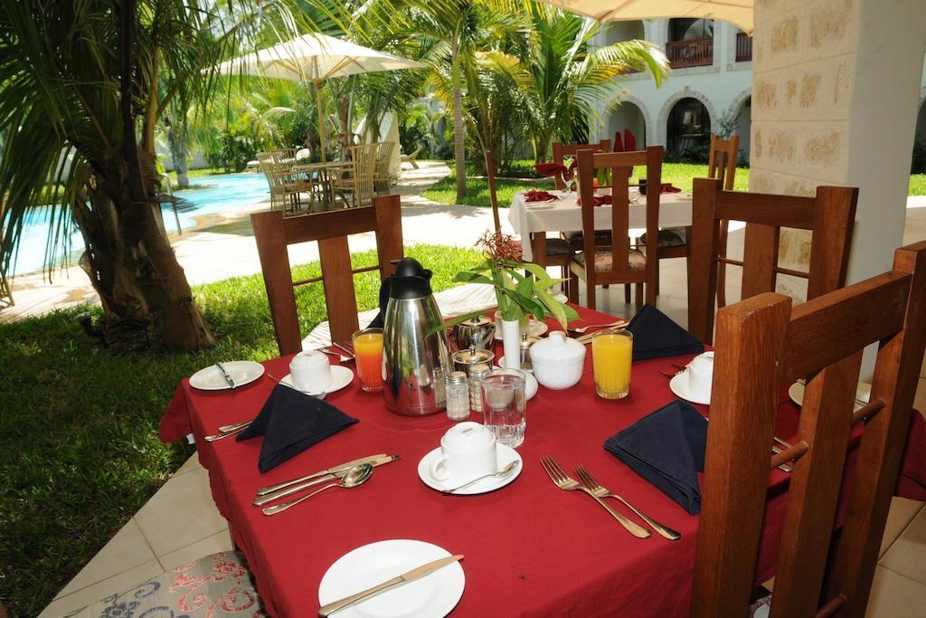Lotfa Resort Diani ディアニ・ビーチ エクステリア 写真