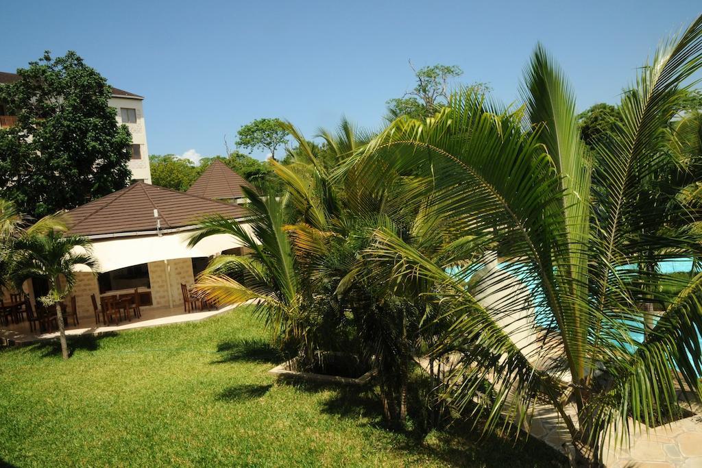 Lotfa Resort Diani ディアニ・ビーチ エクステリア 写真