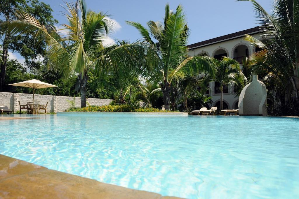Lotfa Resort Diani ディアニ・ビーチ エクステリア 写真