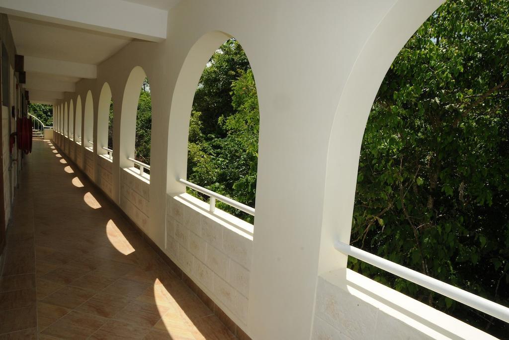 Lotfa Resort Diani ディアニ・ビーチ エクステリア 写真