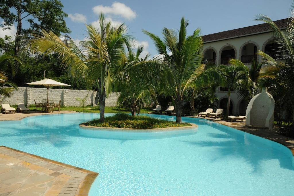Lotfa Resort Diani ディアニ・ビーチ エクステリア 写真