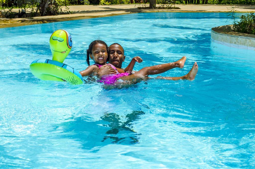 Lotfa Resort Diani ディアニ・ビーチ エクステリア 写真
