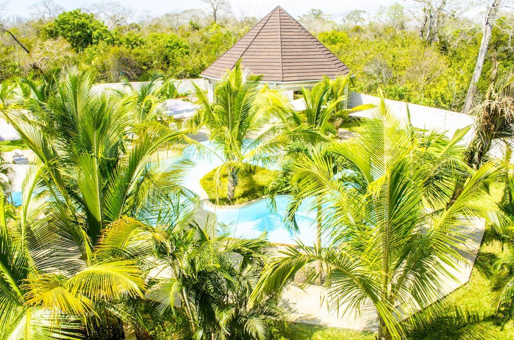 Lotfa Resort Diani ディアニ・ビーチ エクステリア 写真